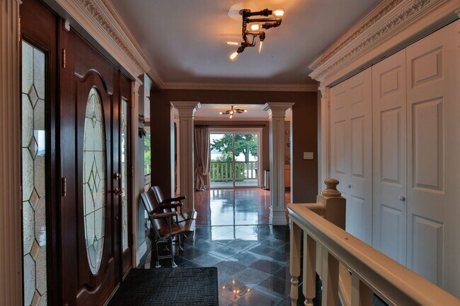 Foto del edificio - Richmond Beach Hideaway – Private & Serene