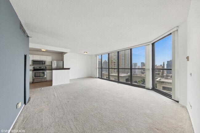 Building Photo - 10 E Ontario St