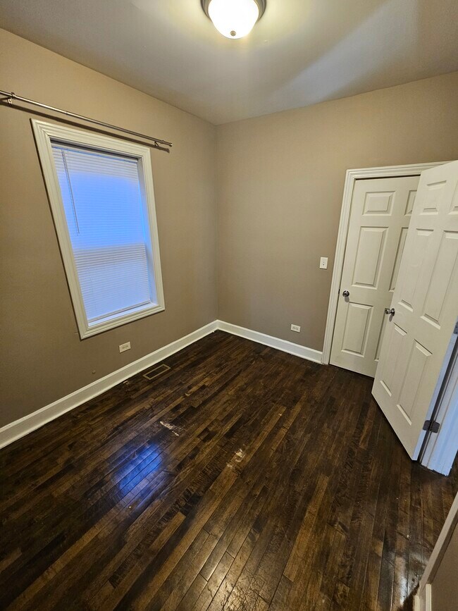 Foto del edificio - 8539 S Colfax Ave