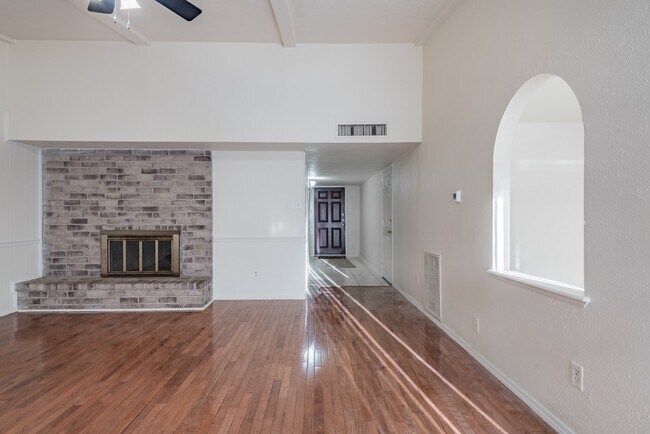 Foto del edificio - 5139 Sprey Dr
