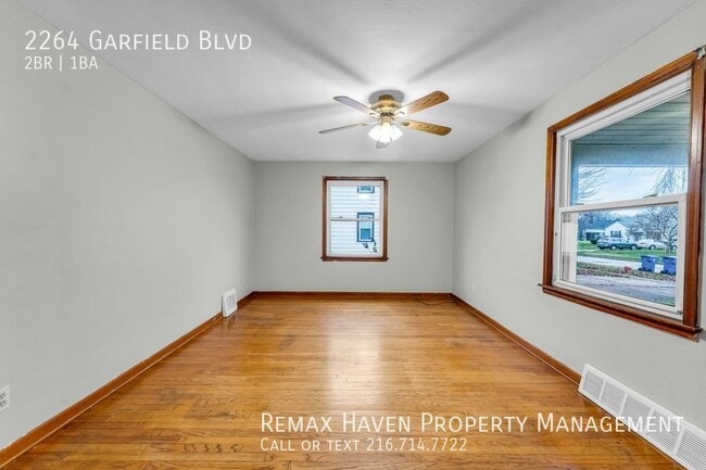 Building Photo - 2264 Garfield Blvd Right, Lorain - Spaciou...