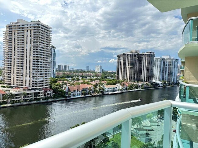 Foto del edificio - 2 bedroom in Sunny Isles Beach FL 33160