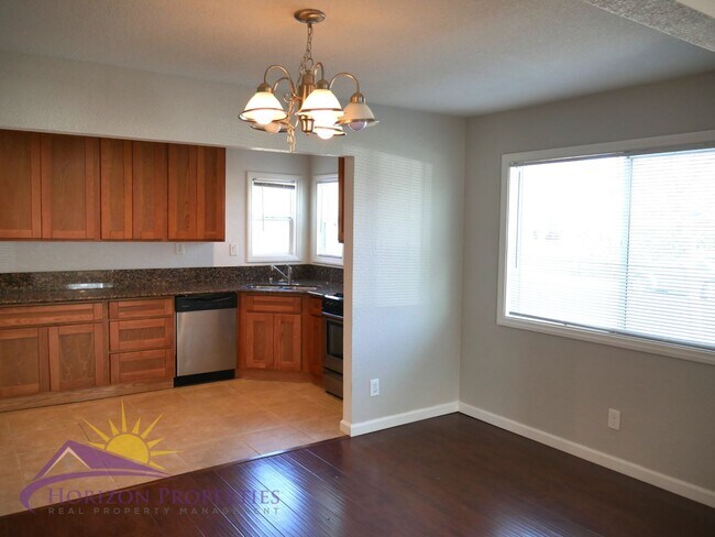 Foto del edificio - Remodeled 3 Bed 2 Bath 1,473 sqft home in Colonial Heights