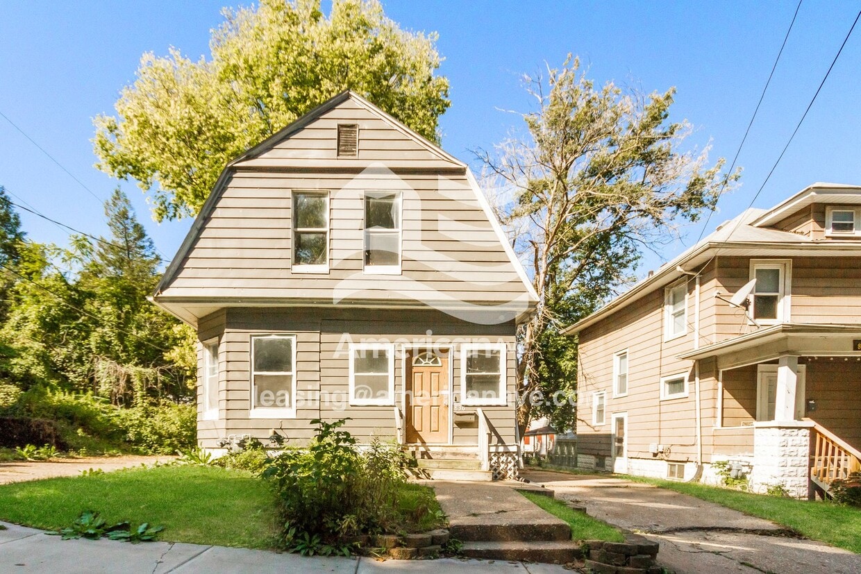 Primary Photo - 836 28th St