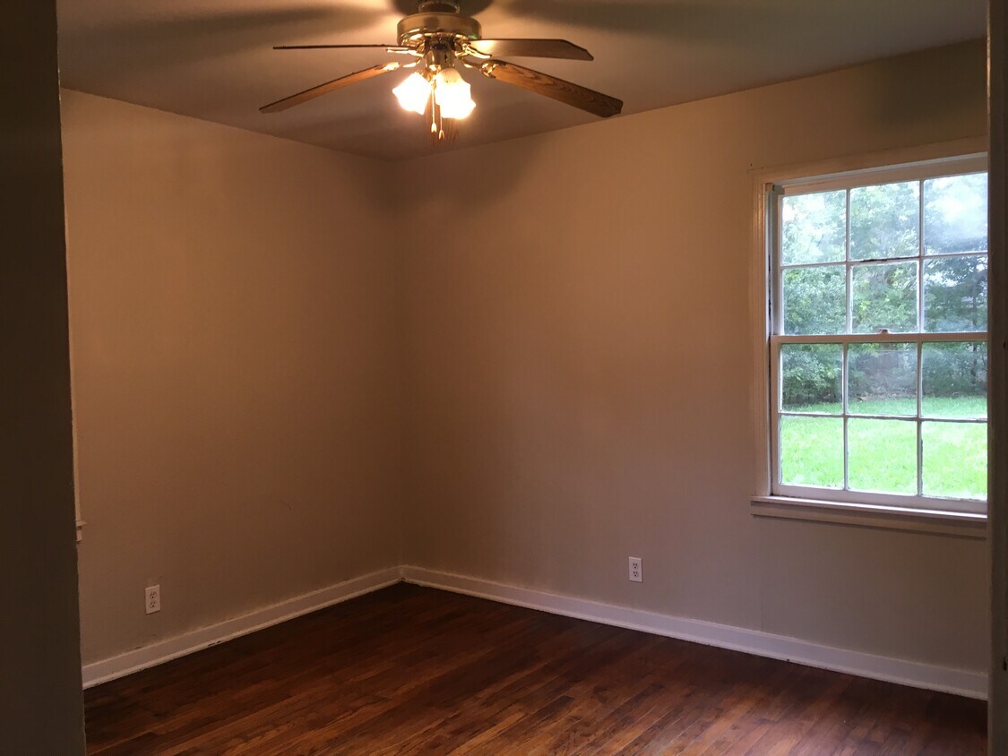 Bedroom 2. - 2011 Magnolia Drive