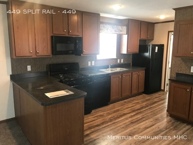 Building Photo - 449 Split Rail Dr