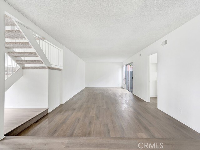 Building Photo - 9319 Shrike Ave