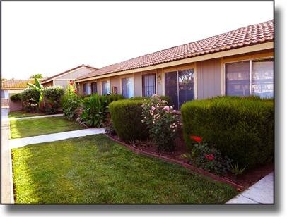 Foto principal - 3274 Denver Ave
