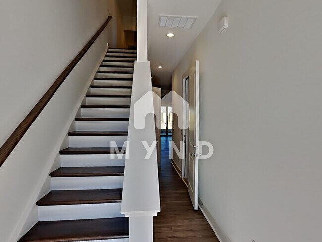 Foto del edificio - 924 Wainwright Ave