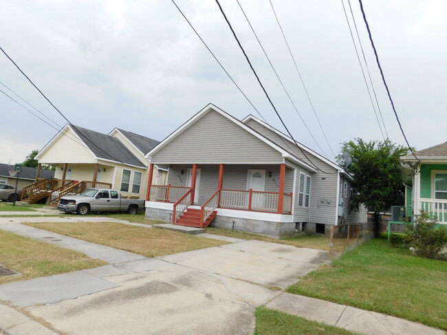Building Photo - 4708 Wilson Ave