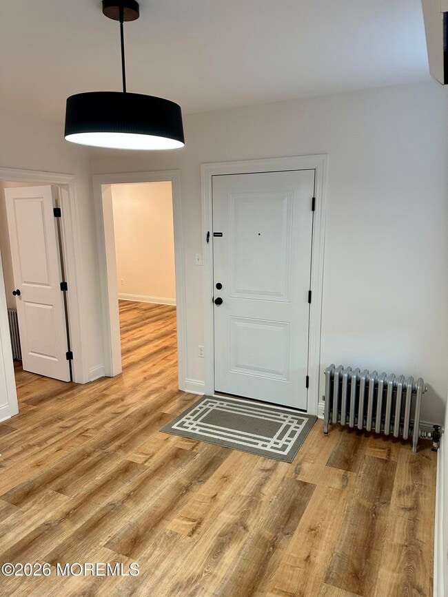 Building Photo - 128 King St