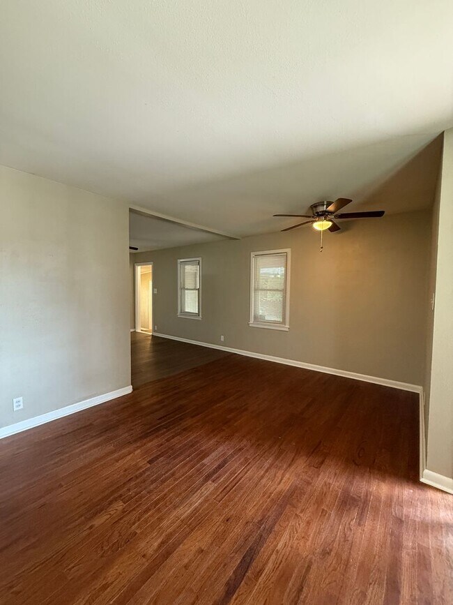 Foto del edificio - 3 Bedroom 2 Bath - Brook Village