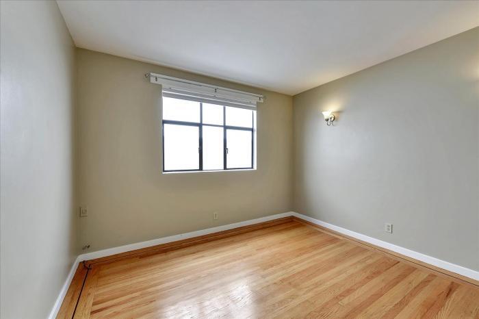 Primary Photo - bedroom in San Francisco CA 94115