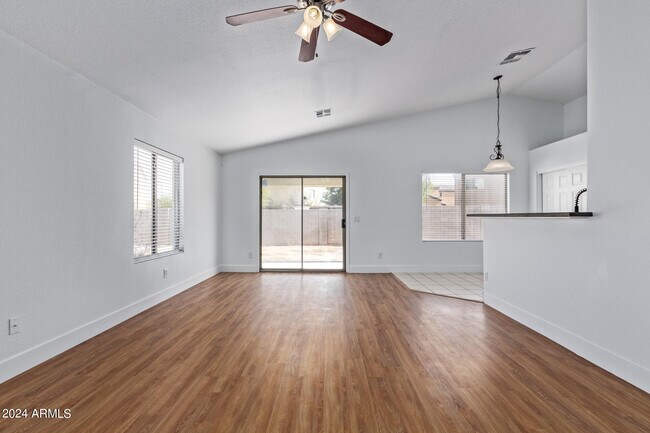 Building Photo - 7411 S 38th Dr