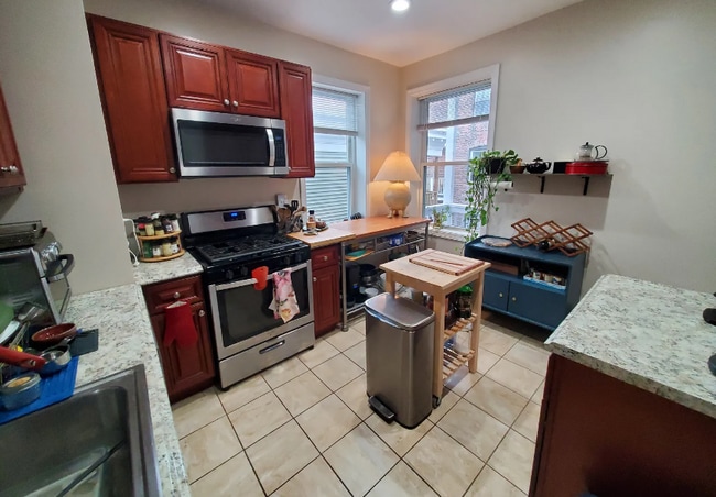 Building Photo - 283 Brookline St