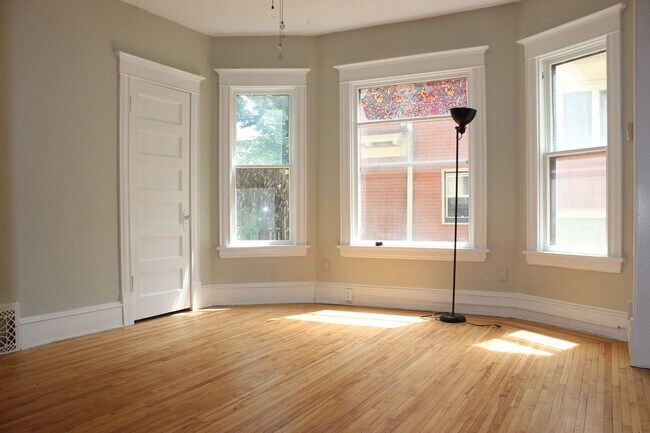 Foto del edificio - 2723 Taylor St NE