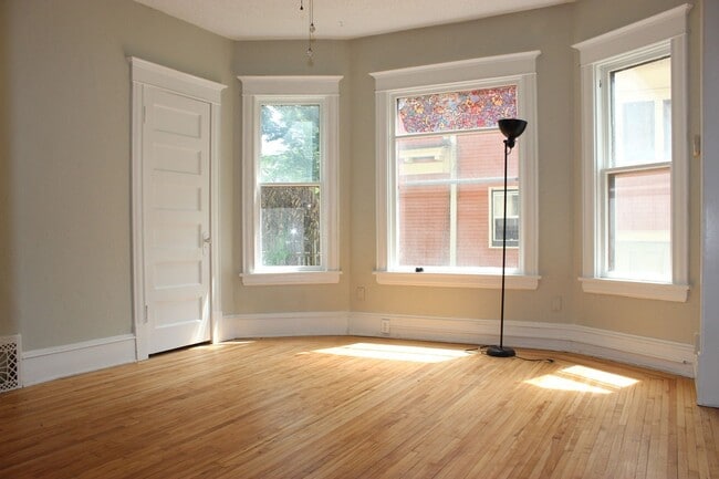 Building Photo - 2723 Taylor St NE