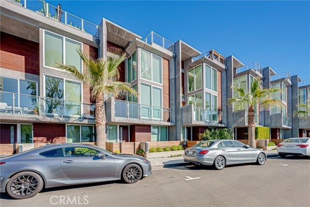 Foto del edificio - 3308 Via Oporto