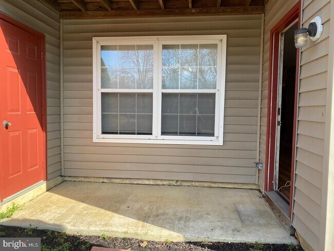 Building Photo - 113 Ashley Run