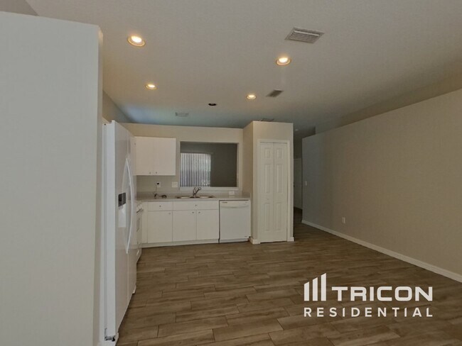 Foto del edificio - 6705 Cambridge Park Dr