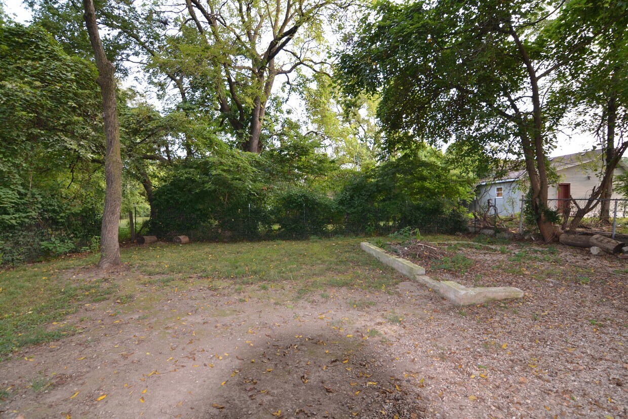 929 E Dale St, Springfield, MO 65803 House Rental in Springfield, MO