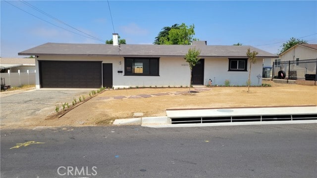Primary Photo - 10603 Cherry Ave