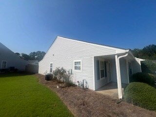 Foto del edificio - 1632 Summerwoods Cir