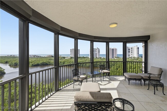 Foto del edificio - 8990 Bay Colony Dr