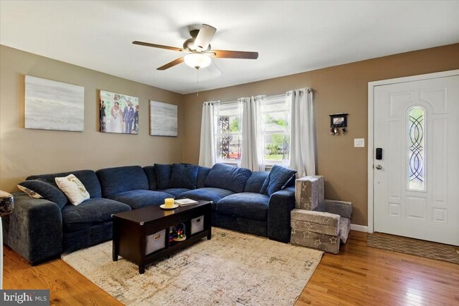 Foto del edificio - 4118 Granby Rd