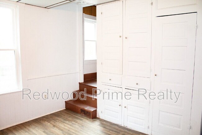 Foto del edificio - 901-903 Coleman Ave