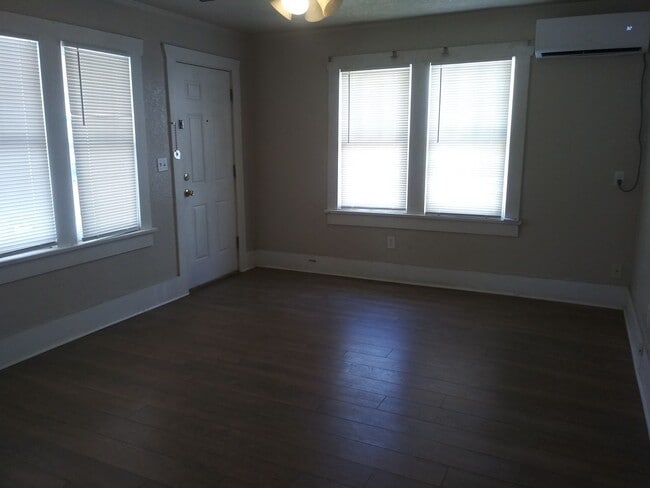 Building Photo - 907 S Carolina St