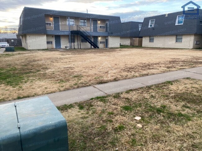 Foto del edificio - 2111 NW Lindy Ave