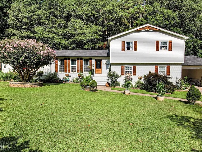 Building Photo - 1307 Wildwood Dr