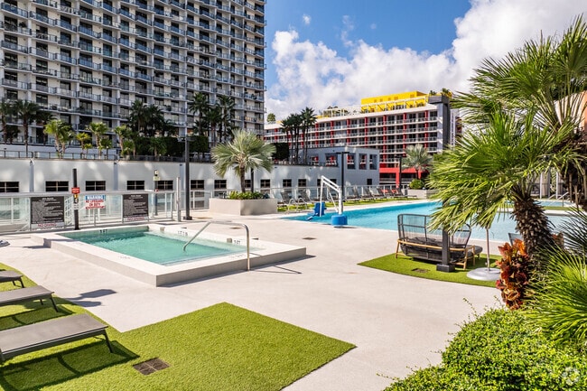 Pool - Midtown 5