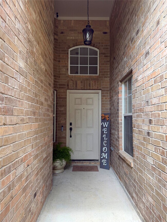 Building Photo - 903 Cascade Ridge