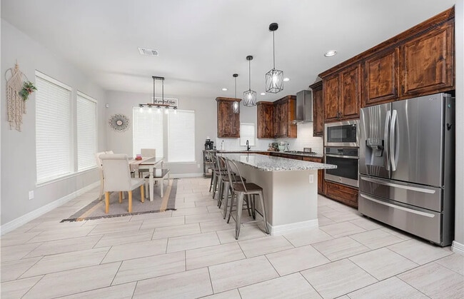 Building Photo - 3141 Piranha Dr