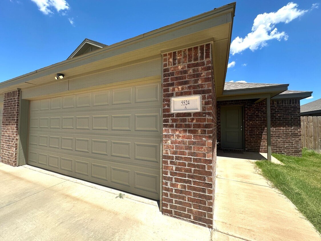 Primary Photo - 5524 122nd Street