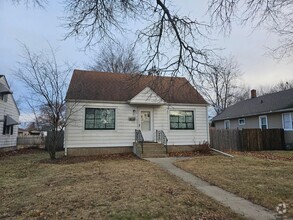 Building Photo - 3015 Arcadia Terrace