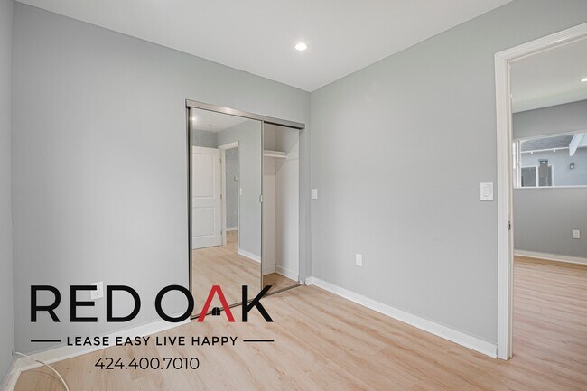 Foto del edificio - 923 W 75th St