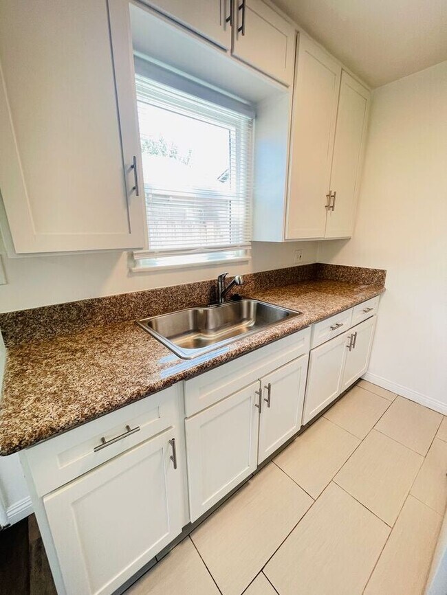 Foto del edificio - AC and Washer/Dryer In Unit