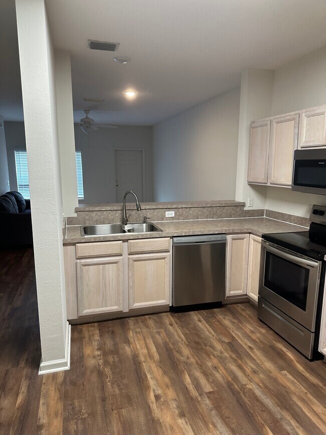 Foto del edificio - 304 Southern Branch Ln
