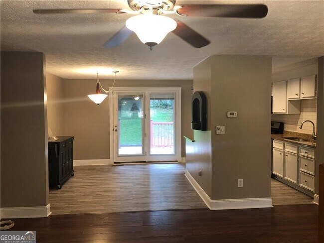 Building Photo - 145 Sheringham Dr