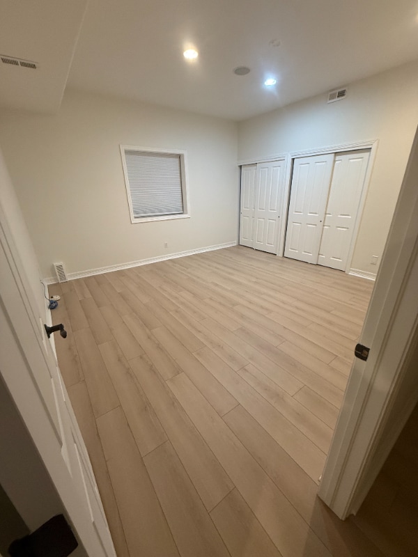 Building Photo - 5242 Oak Hollow Dr