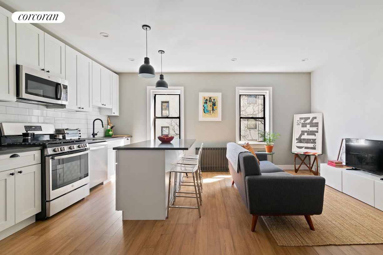Foto principal - 239 A Brooklyn Ave