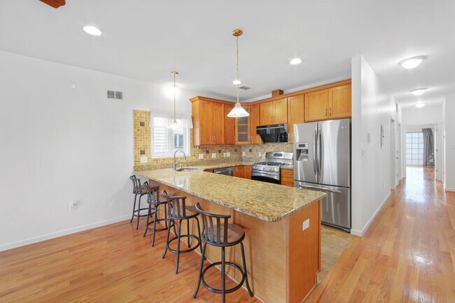 Building Photo - 61 Stuyvesant Ave