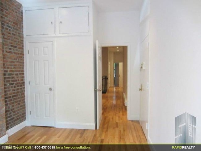 Building Photo - 24 Adelphi St