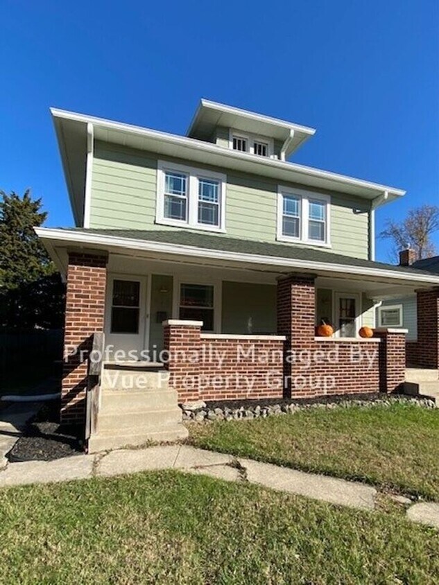 Primary Photo - 761 N Riley Ave