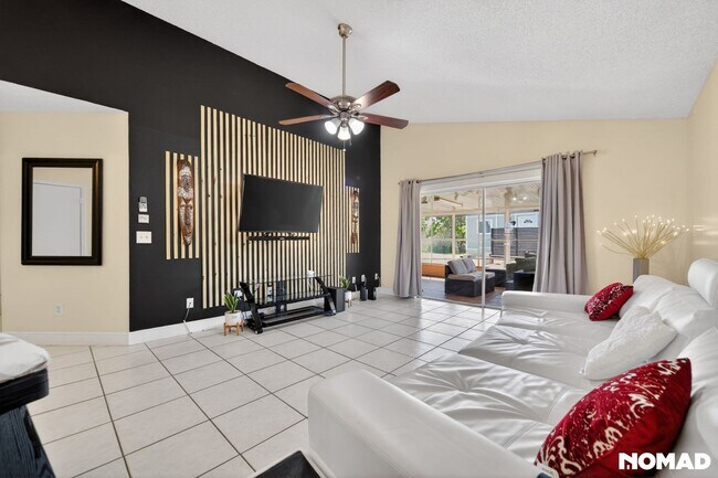 Foto del edificio - 293 Chicago Woods Cir