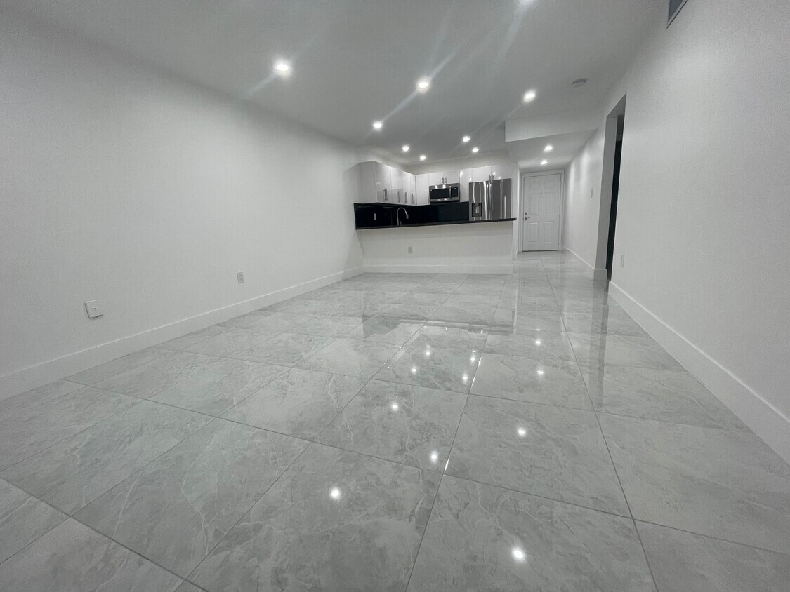 Living Area - 6070 W 19th Ave