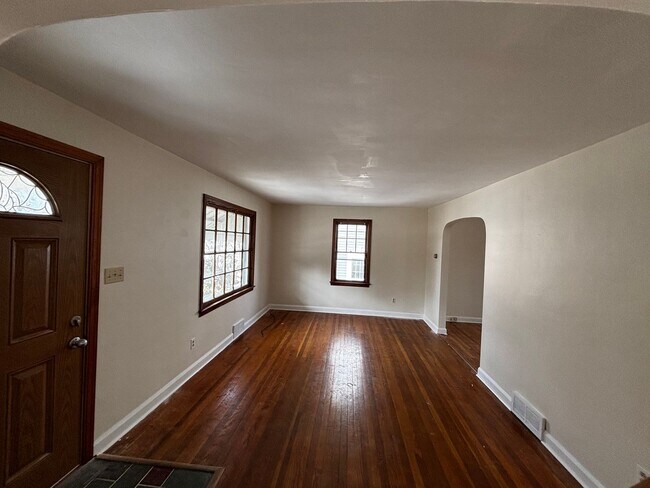 Foto del edificio - Charming Single Family Home for Rent - Excellent Grove City Location!